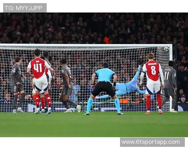 门德斯闪耀登场仅7分钟任意球世界波助巴黎领先